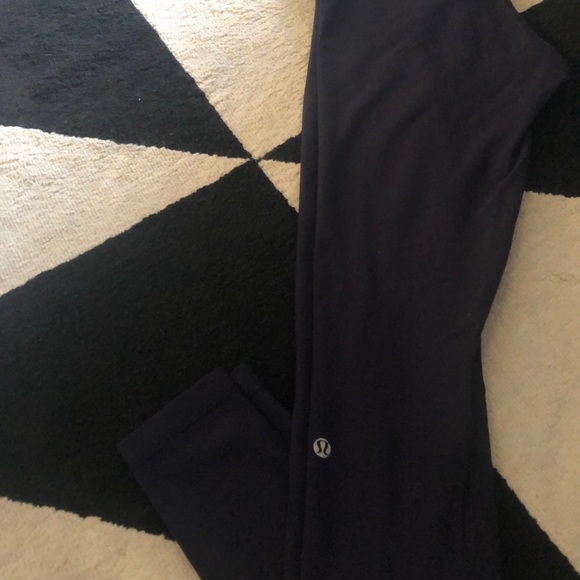Lululemon Navy High waisted reversible  leggings - Picture 7 of 7